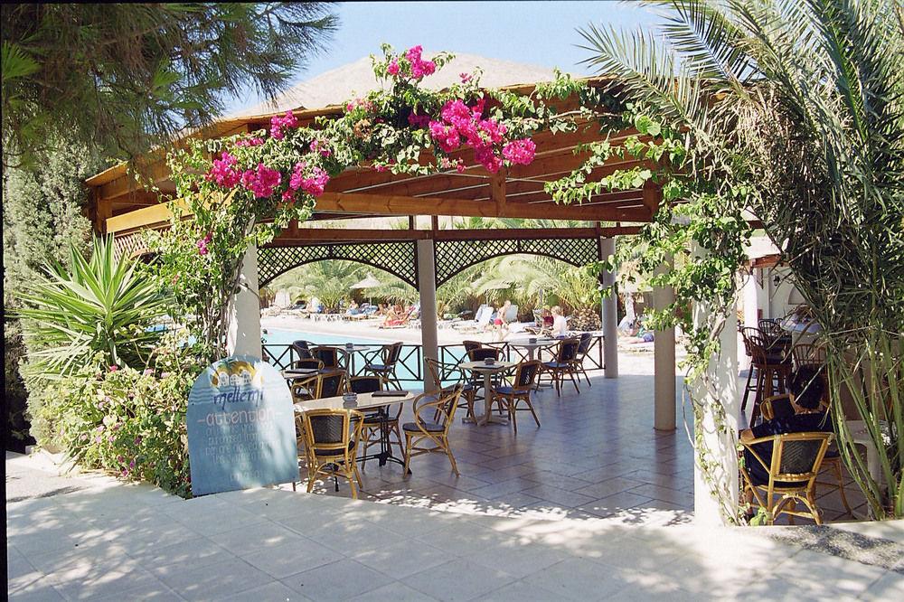 Meltemi Village Hotel Perissa  Restaurace fotografie